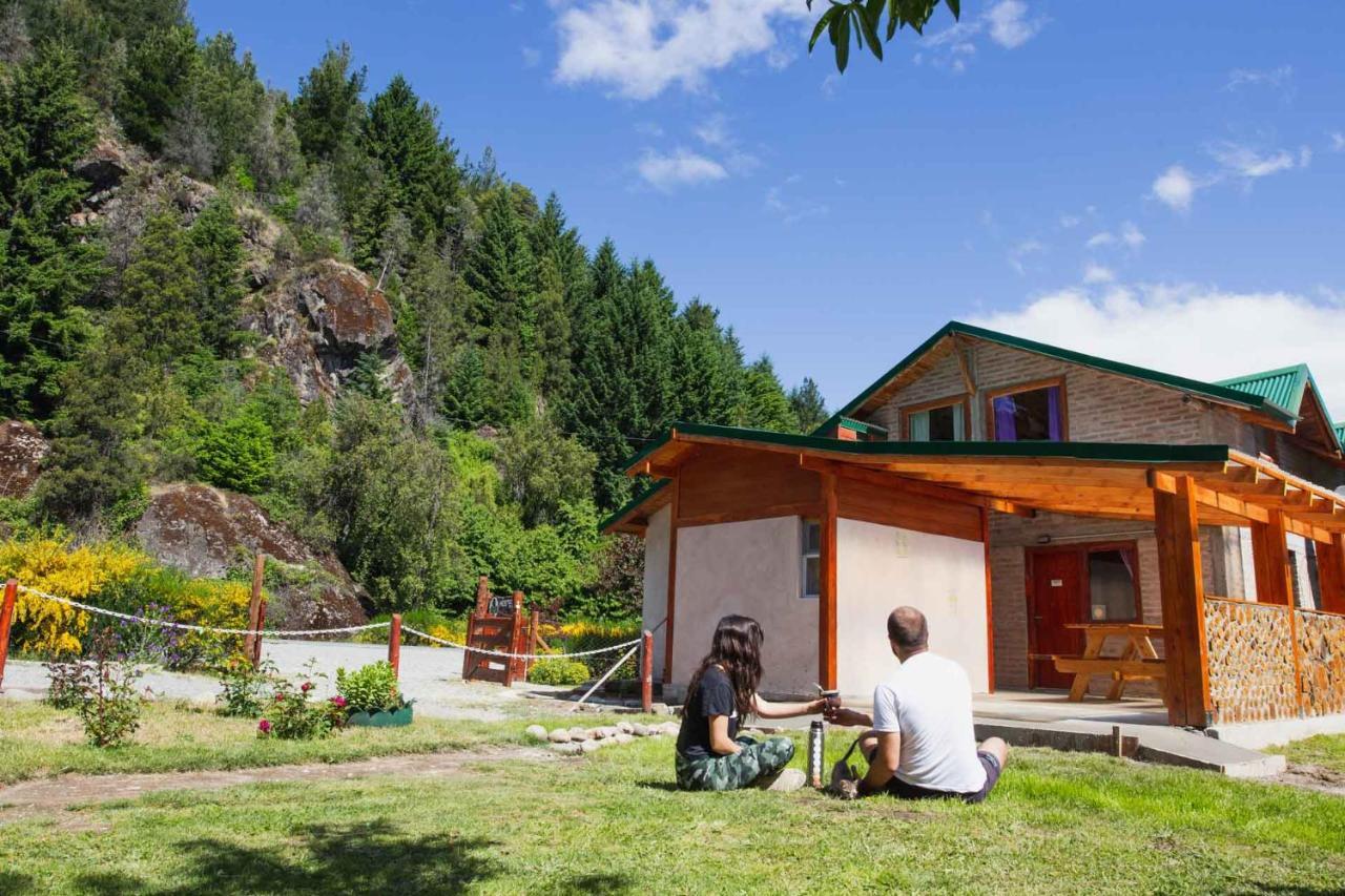 Huellas Hostel Lago Puelo Buitenkant foto